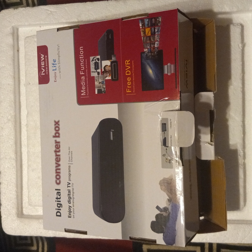 Iview-3100stb digital converter box Like New Condition